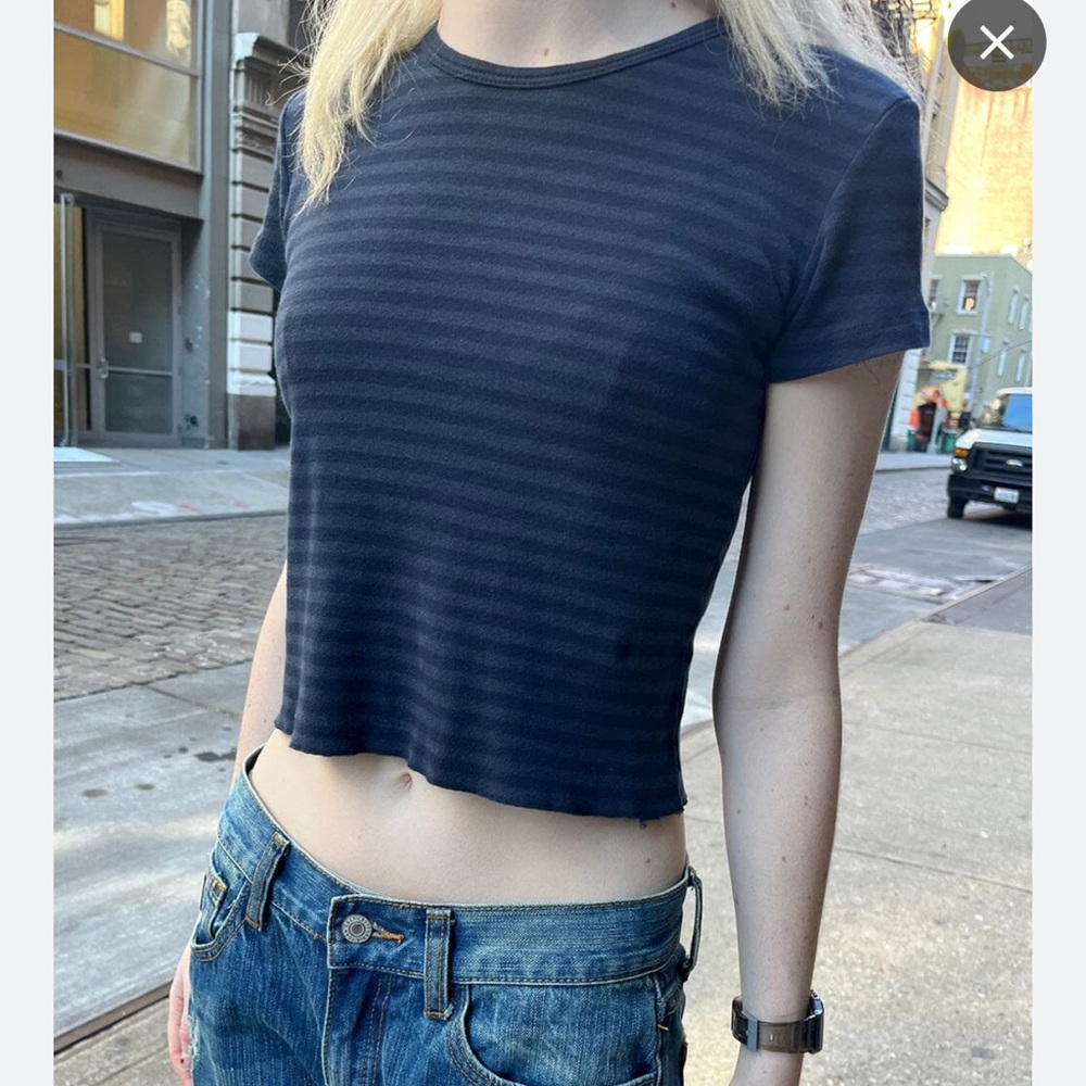 Brandy Melville Hailie Stripe Top Navy Blue Raw Hem - Picture 8 of 8